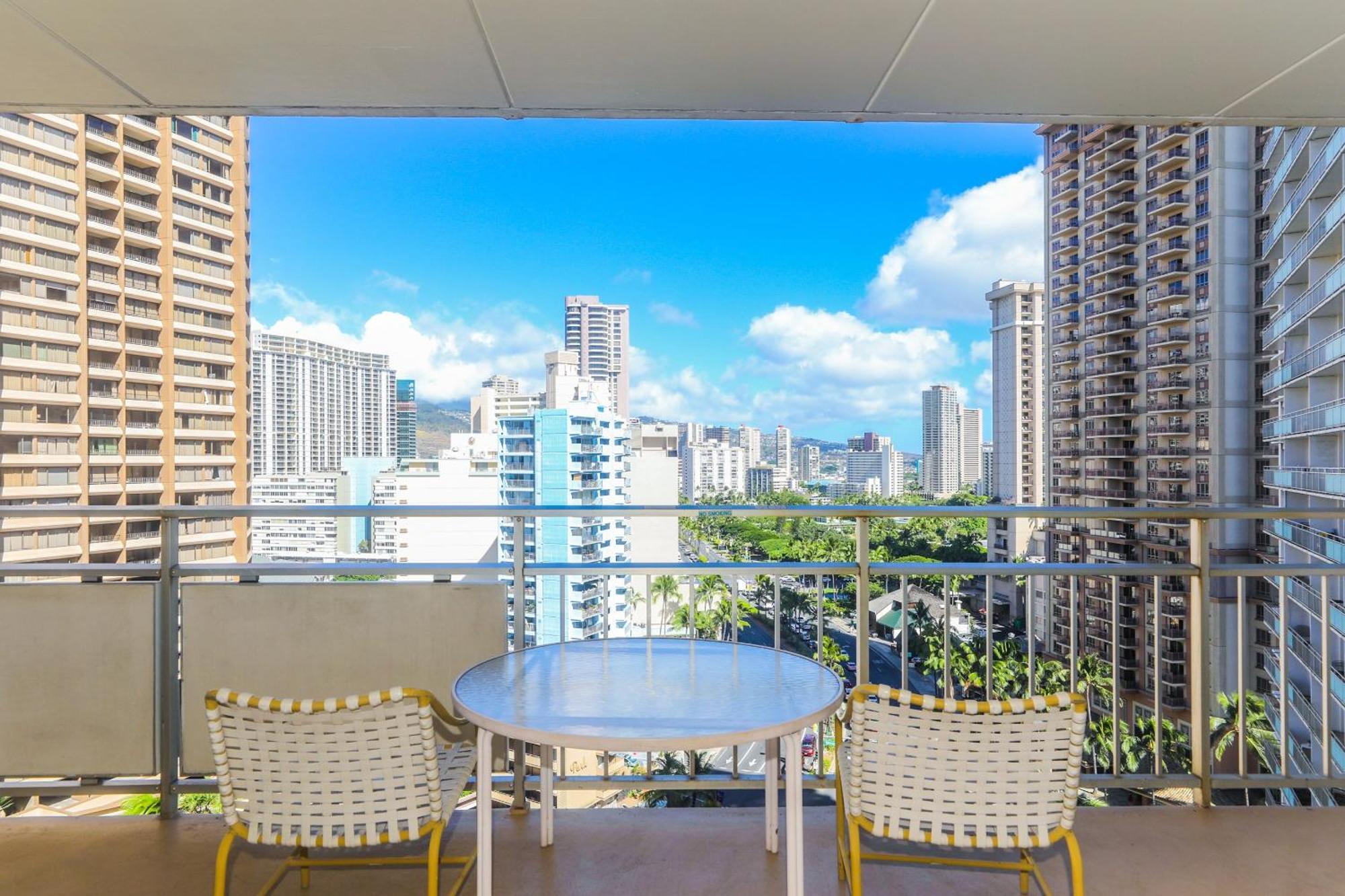 Ilikai Tower 1403 View 1br Apartment *